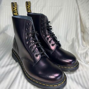 Dr. Martens Chroma Smooth Booties women, size 9. Only worn one time.